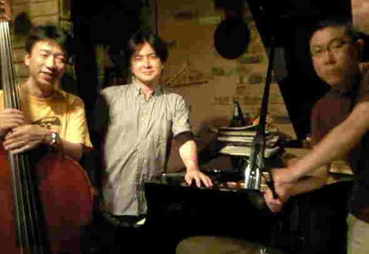 DOT COOLライブ予定