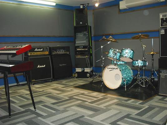 StudioMAX アメ村店